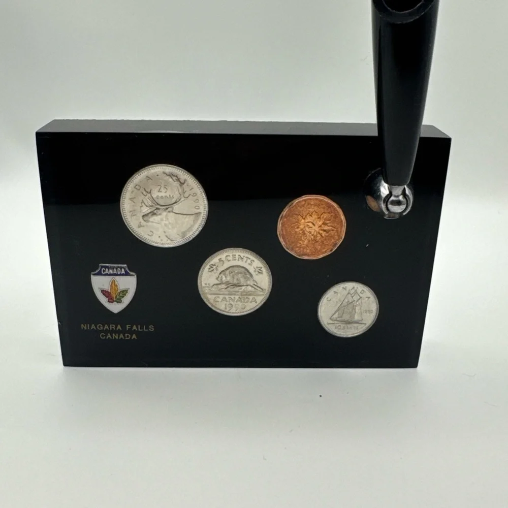 Niagara Falls Canada Souvenir Coin Display Pen Pencil Holder Desk Set